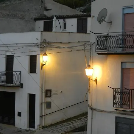 Poggio Accogliente Couette-café Sutera